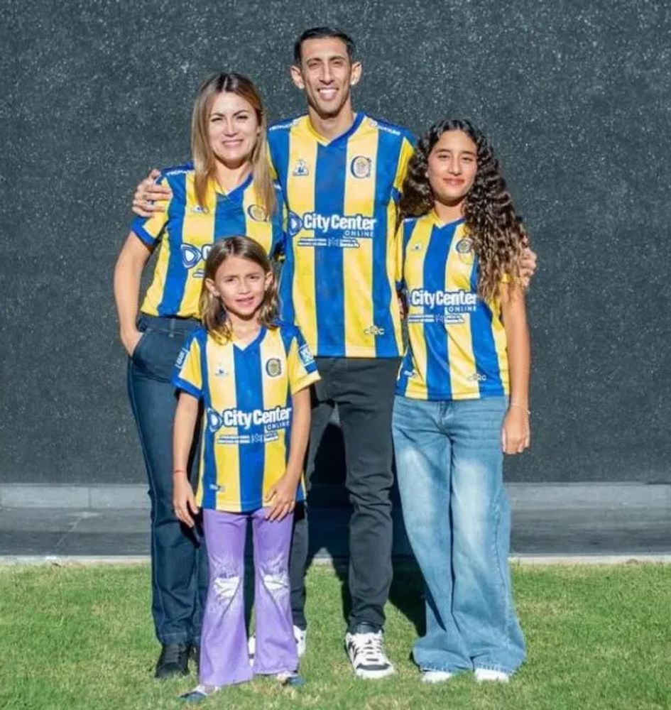 Ángel Di María, Jorgelina Cardoso y sus hijas