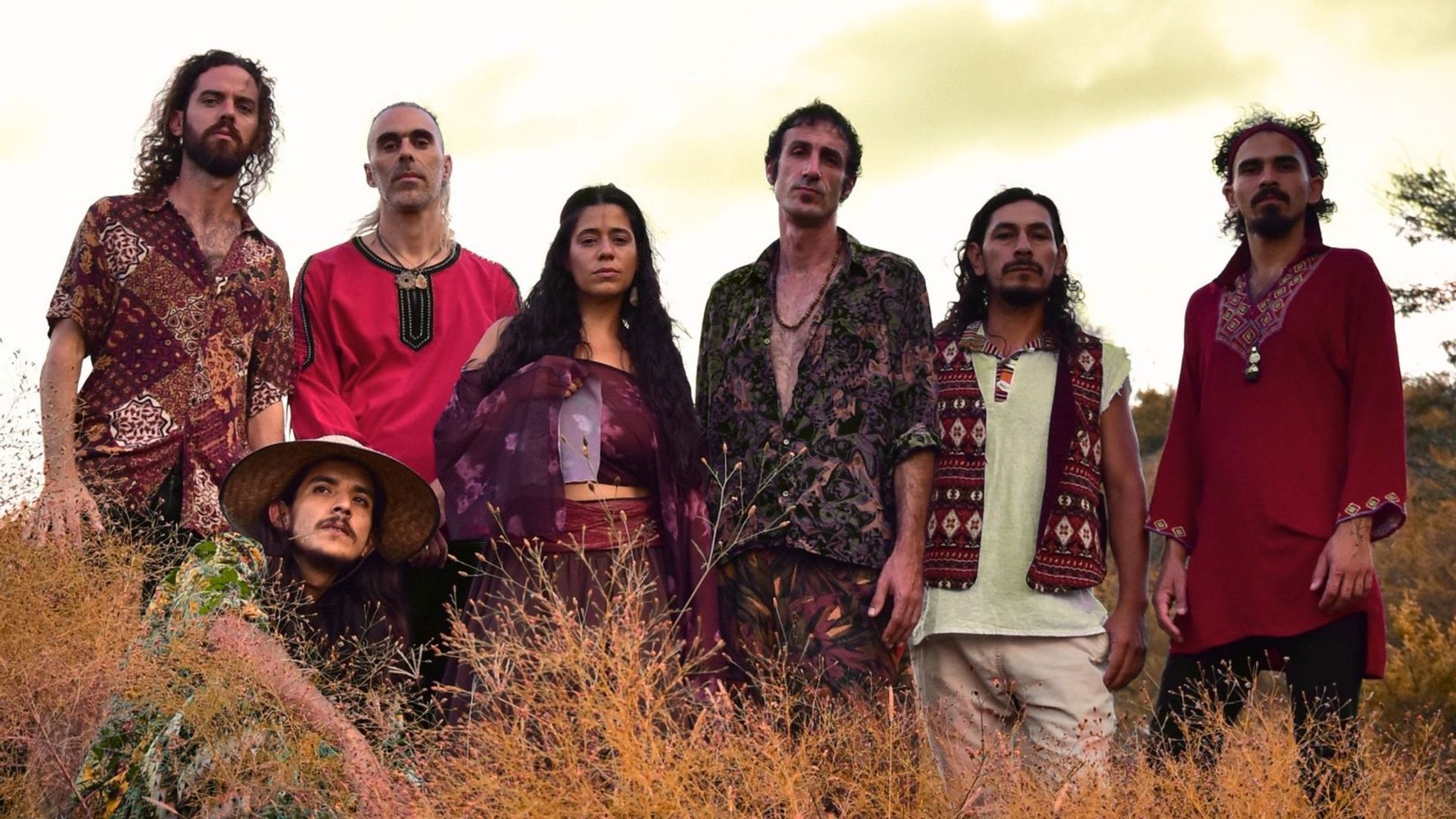 Del monte cordobés a los escenarios internacionales: quiénes son La Forastería, la "tribu" que redefine la música electrónica