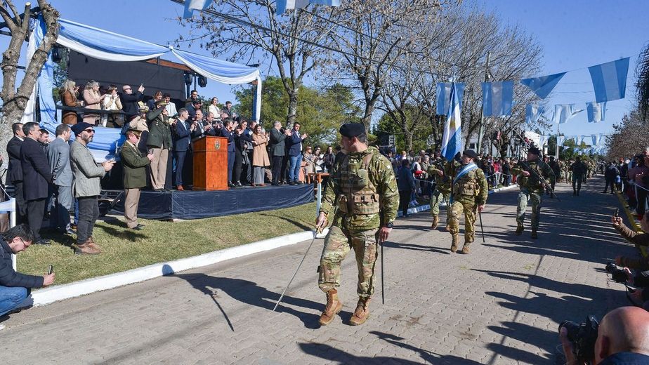 La fiesta del Día de la Bandera en Pueblo Belgrano suma feria, shows y proyecta una convocatoria récord