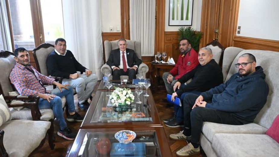 Rutas, equipamiento y bienestar laboral marcaron la reunión con Vialidad