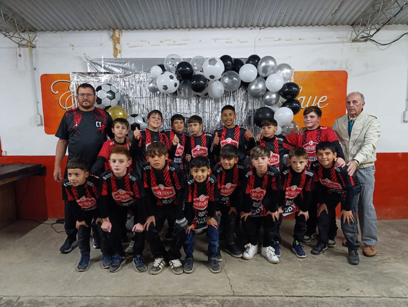 El equipo de Arroyito debutó con una victoria en el Torneo Infantil de Canal 12