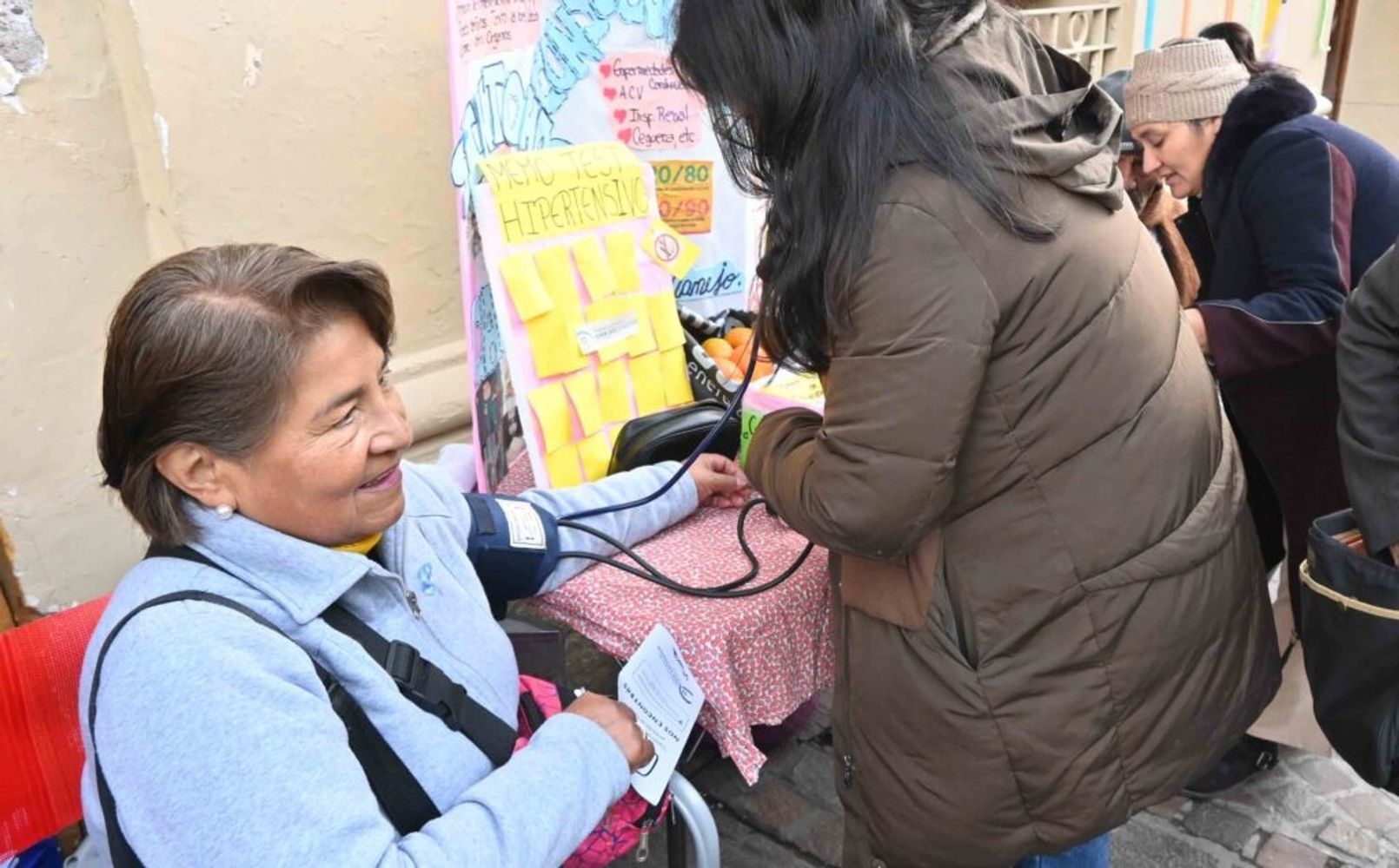En el marco de la Semana de la Hipertensión Arterial, profesionales de la salud del municipio comparten con la comunidad información para la prevención de la enfermedad.