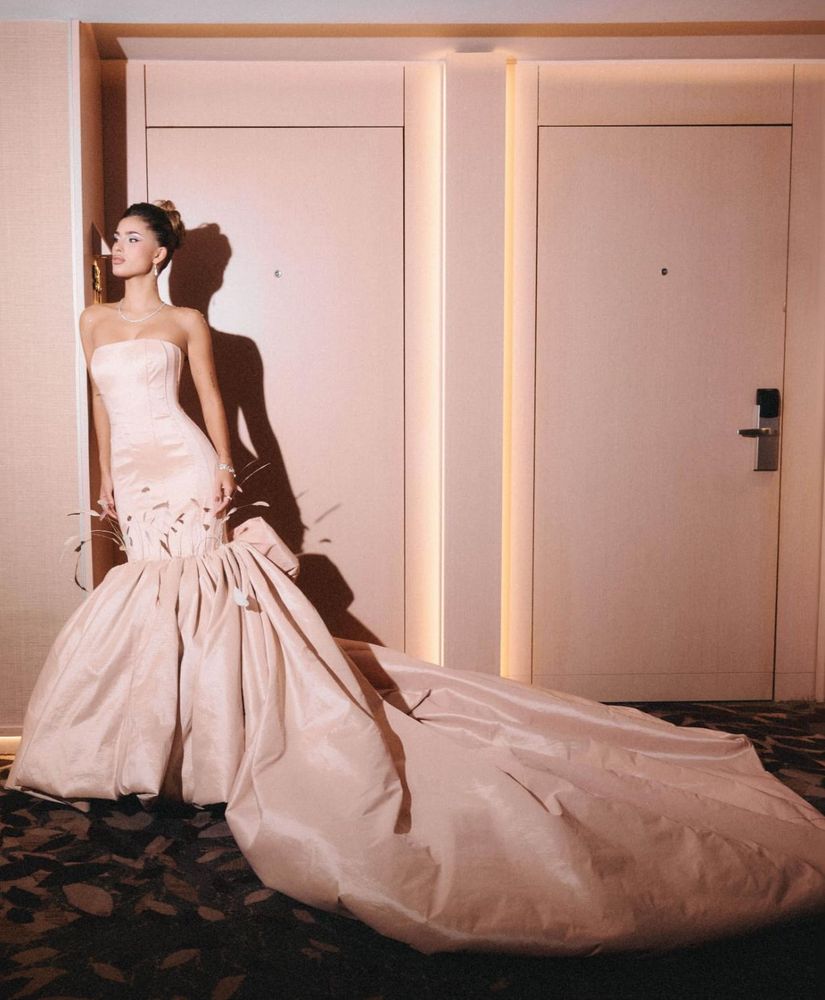 Julieta Poggio sorprendió con un look estilo princesa y su peinado generó polémica