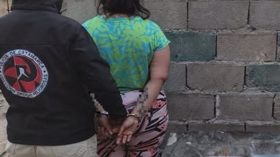 Detuvieron a una joven tras un allanamiento antidrogas en Fray Mamerto Esquiú
