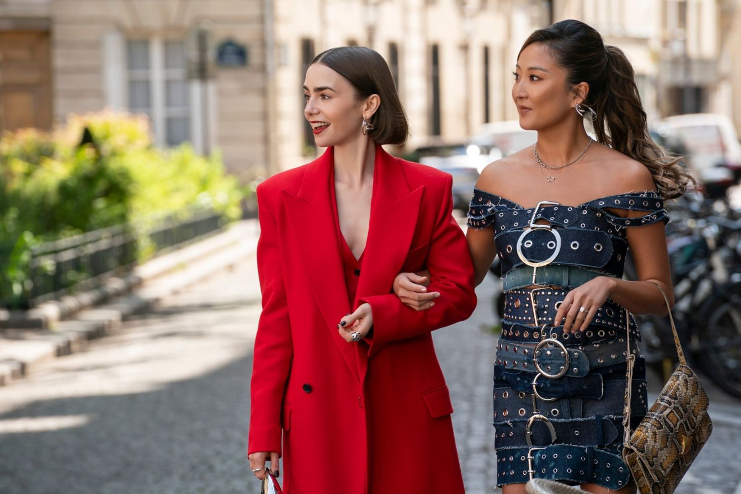 Lily Collins confirmó en un video que la sexta temporada cerrará definitivamente su historia en Netflix.