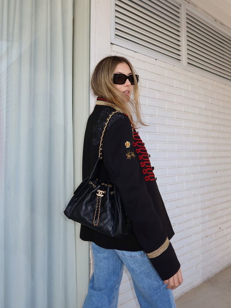 A lo China Suárez: Stephanie Demner eligió el saco de la temporada y marcó tendencia