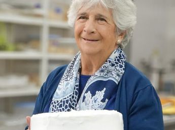 La creadora del Rogel abrió su primer local en Buenos Aires: dónde queda y cuánto cuestan los productos estrella de menú