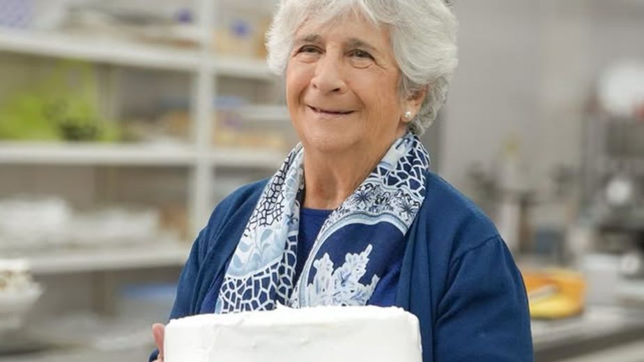 La creadora del Rogel abrió su primer local en Buenos Aires: dónde queda y cuánto cuestan los productos estrella de menú