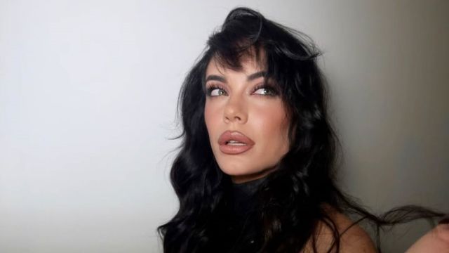 Emilia Attias arrasó con un look total black de látex y desbloqueó una nueva necesidad