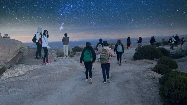 La Falda invita a vivir una experiencia única con un trekking nocturno al Cerro La Banderita