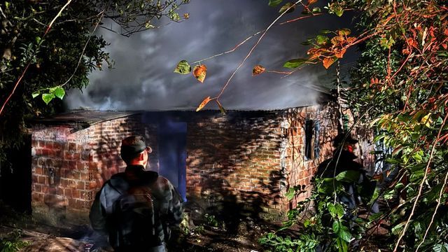Incendio en una vivienda de Puerto Esperanza provocó daños materiales.