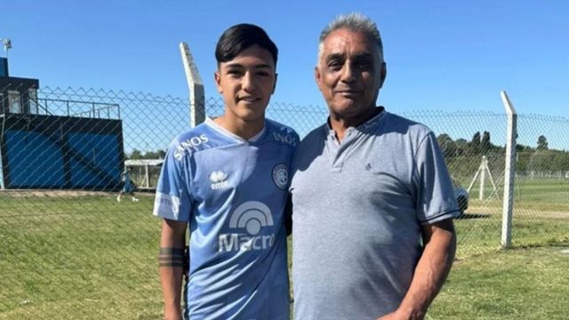 El recordado Enrique Nieto y su nieto Ulíses, que le salió delantero: Pero como él, jugó para Belgrano y River.