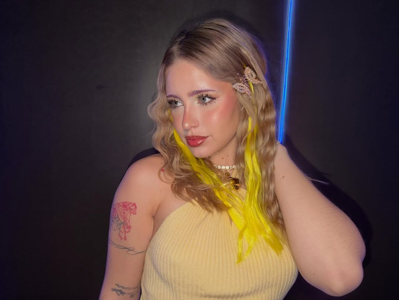 Coti Romero sorprendió con un llamativo cambio de look y le sumó el accesorio tendencia del 2026