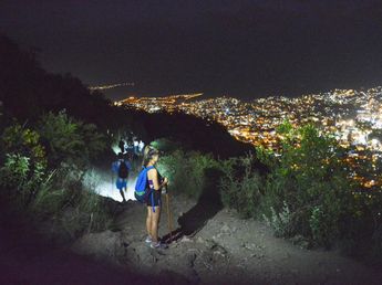 Invierno mágico en Carlos Paz: la experiencia nocturna en La Cruz que deslumbra con vistas únicas