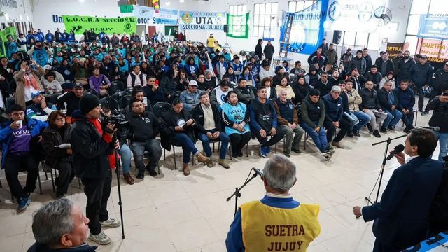 El 1.er Congreso Provincial de Delegados de la Corriente Sindical “Saúl Ubaldini” de la CGT Jujuy realizado este sábado contó con el cierre del gobernador Sadir.