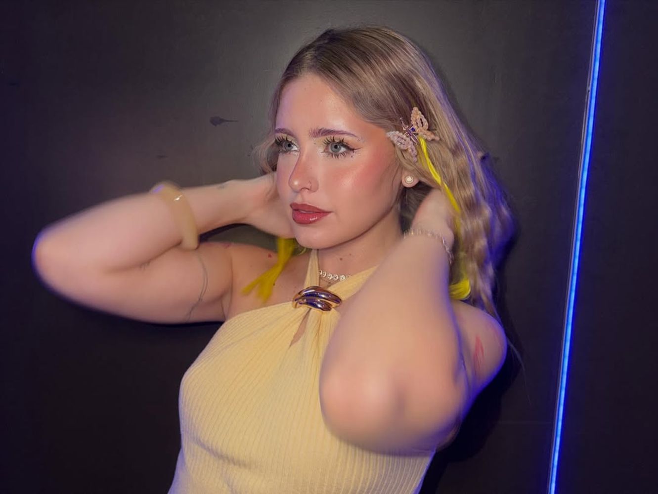 Coti Romero sorprendió con un llamativo cambio de look y le sumó el accesorio tendencia del 2026