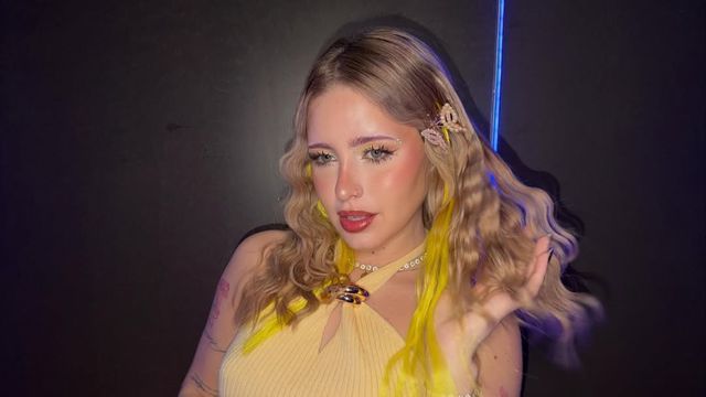 Coti Romero sorprendió con un llamativo cambio de look y le sumó el accesorio tendencia del 2026