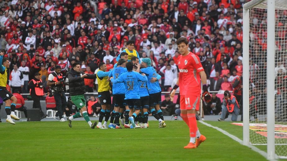 La furia de un hincha de River por los goles de Uvita Fernández en la final con Belgrano