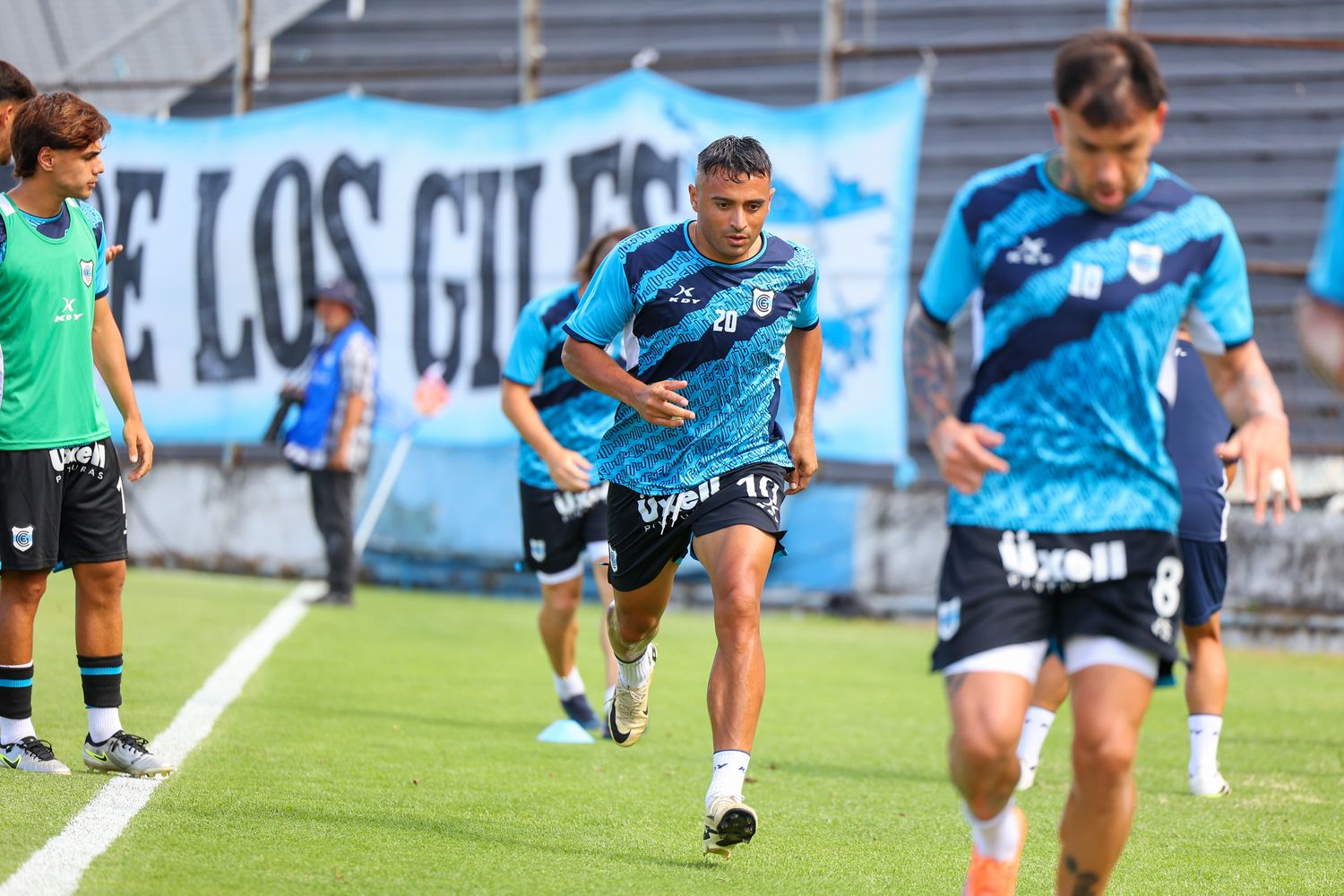 Un triunfo le aseguraría a Gimnasia y Esgrima de Jujuy continuar en la cima del campeonato durante la breve pausa en el calendario de la Primera Nacional, ya que en la semana posterior no habrá actividad por el torneo debido al compromiso por Copa Argentina.