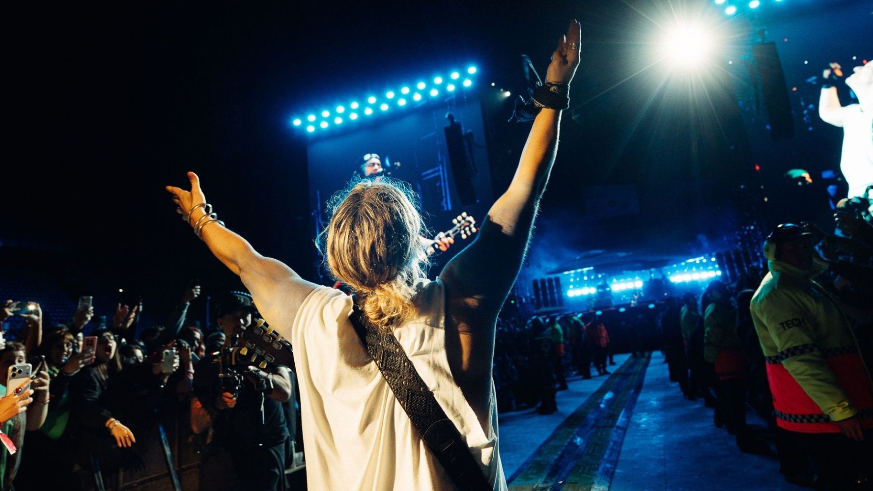 Airbag en Vélez: setlist renovado, clásicos inesperados y un avión en escena para una noche histórica
