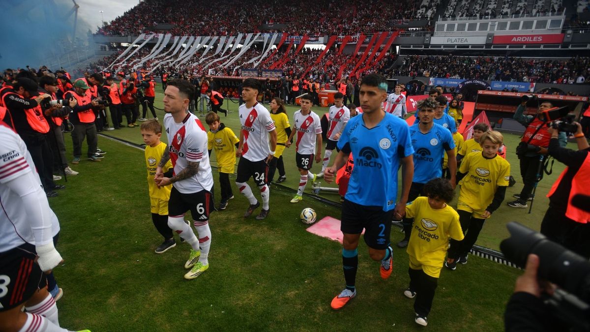 El picante desafío de Coudet luego de la final entre River y Belgrano: Parate con...