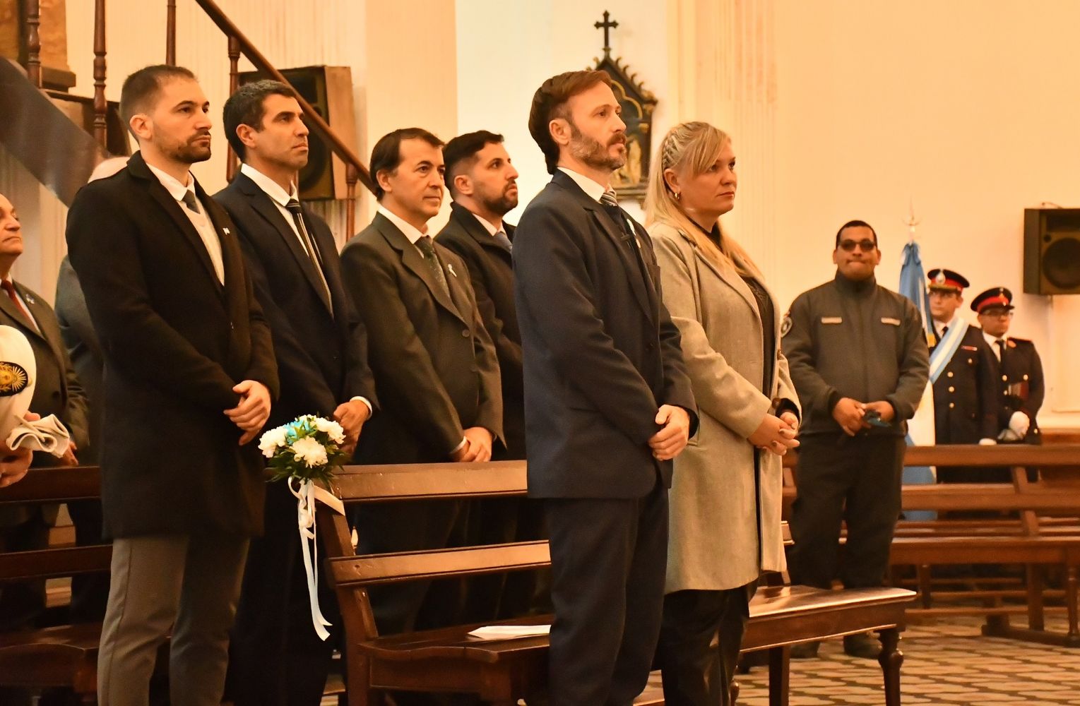 Azcué llamó a “construir una Concordia con más oportunidades, más desarrollo y más futuro” en el acto por el 25 de Mayo.