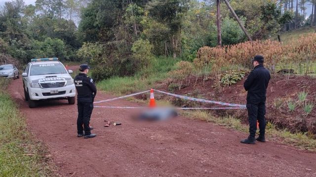 Investigan la muerte de un hombre hallado con un disparo en Colonia Alberdi: hay tres demorados.