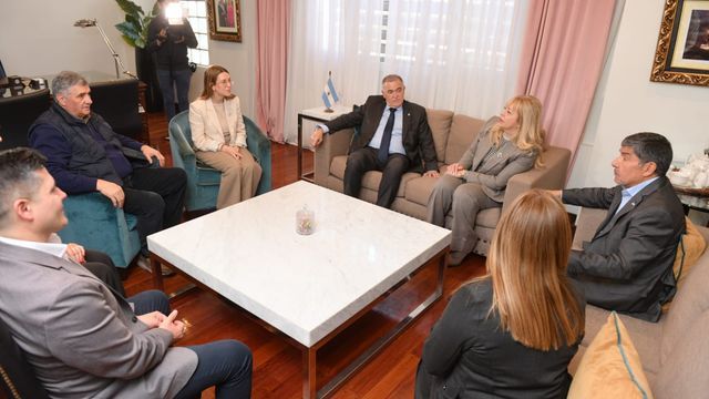 La reunión formó parte de la agenda institucional que la Provincia sostiene con municipios y comunas de todo Tucumán.