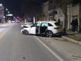 El hijo de un reconocido empresario cordobés chocó con una Mercedes Benz y murió un motociclista