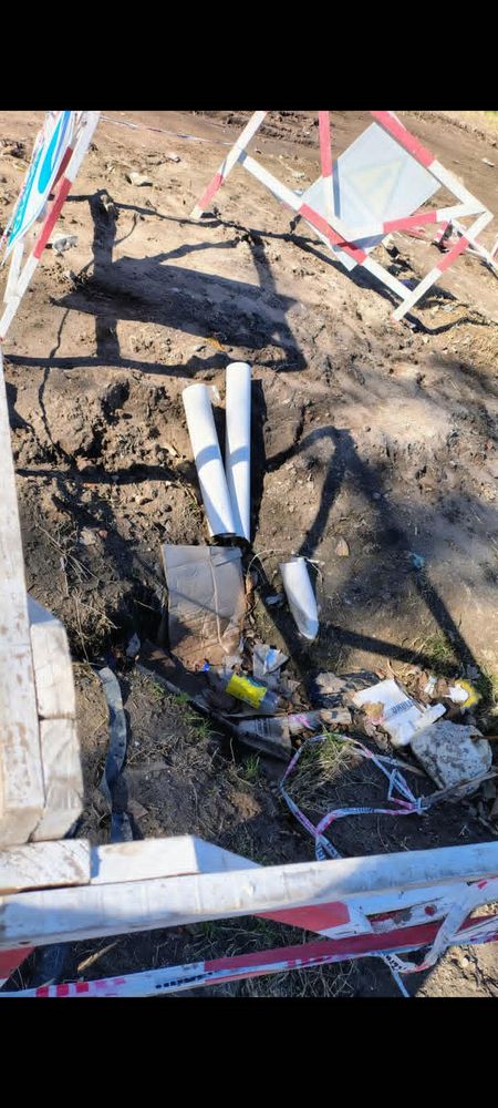 "Obra cloacal paralizada, desbordes y vecinos afectados en barrio Gaudí"