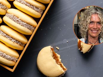 Alfajores de maicena caseros: la receta de Maru Botana con doble dulce de leche y listos en solo 5 pasos
