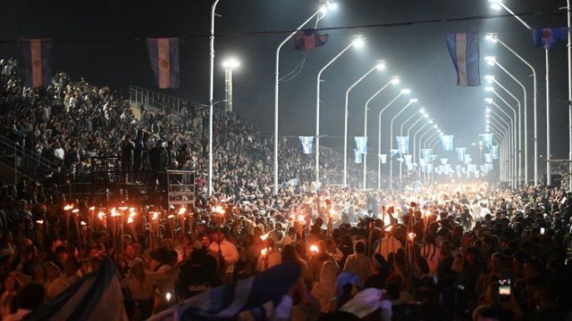 25 de mayo multitudinario.