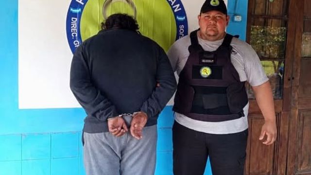 El acusado tenía una orden de detención vigente y quedó a disposición de la Justicia.