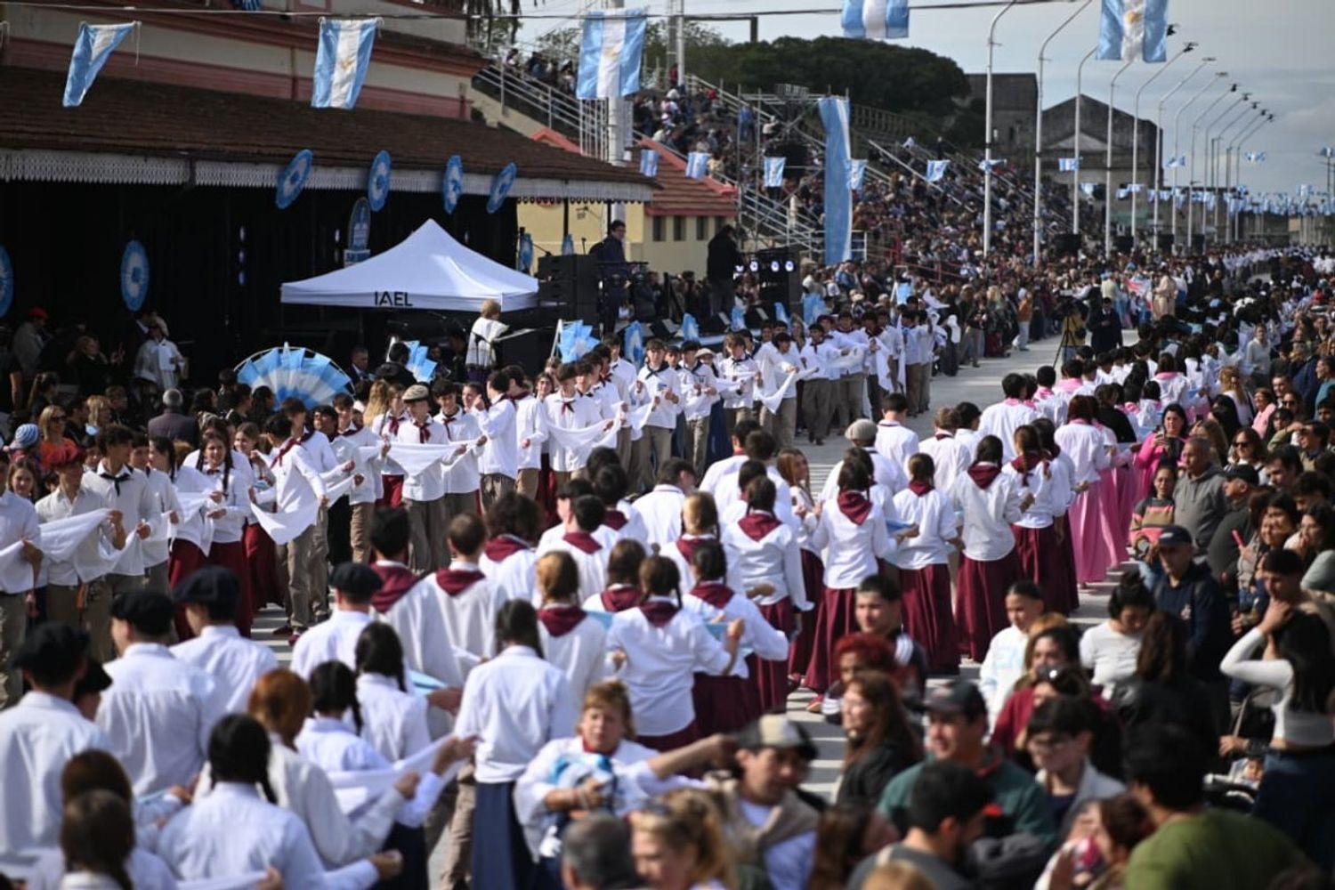  25 de mayo con 50 mil personas.