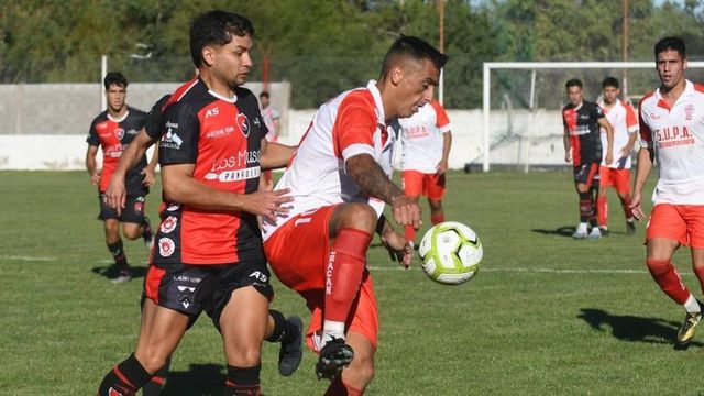 Sporting cayó 3 a 1 ante Huracán. 