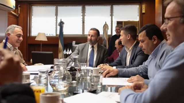 Concejales de distintos bloques participaron de la reunión en la que se cerró el temario parlamentario.