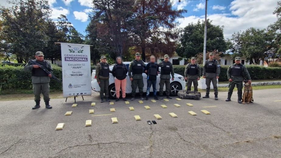 Error, el auto no era híbrido: habían llenado el tanque de combustible con cocaína, en Jujuy