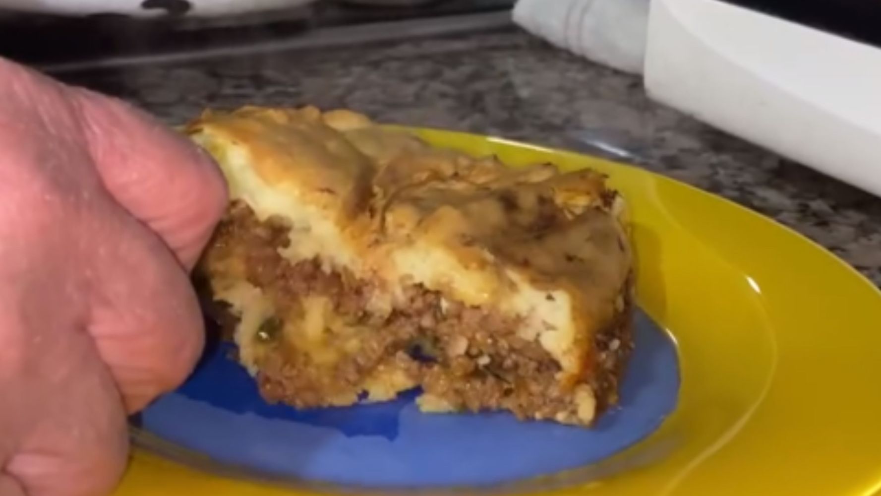 Así queda el pastel de papa con esta receta.