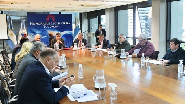 El orden del día incluye 14 pliegos judiciales, un Decreto de Necesidad y Urgencia, un convenio con ANSES y proyectos de regularización territorial.