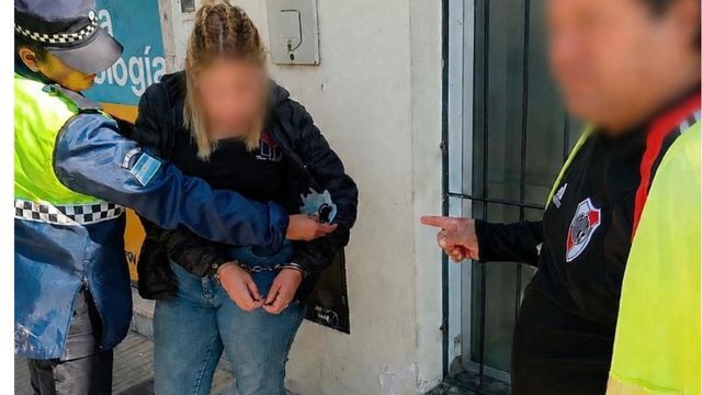 La mujer, de 32 años, fue interceptada por personal de Robos y Hurtos y del Distrito Urbano I.