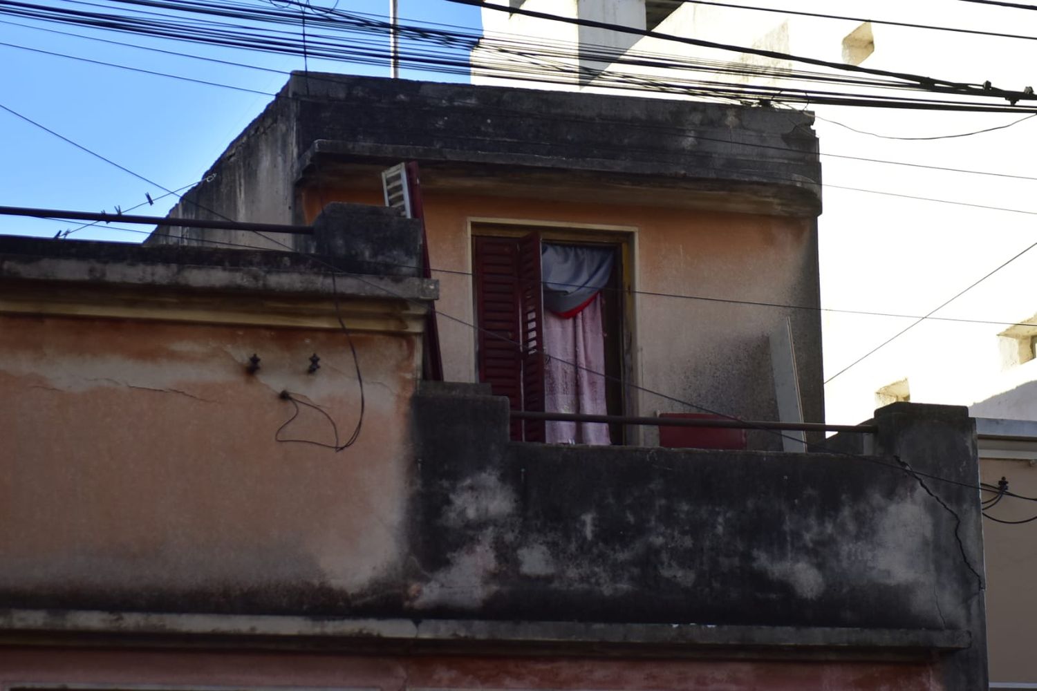 Allanaron la casa del sospechoso en el caso Agostina Vega.
