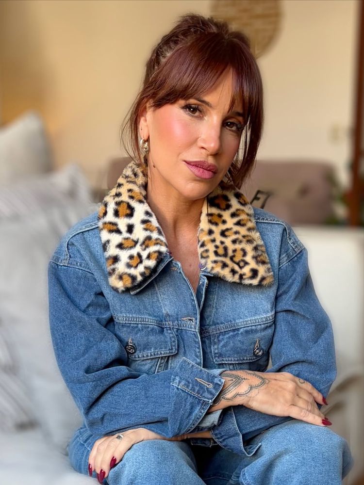 Flor Peña arrasó con el abrigo viral animal print y un mensaje llamó la atención: "Ponte fuerte y se valiente"