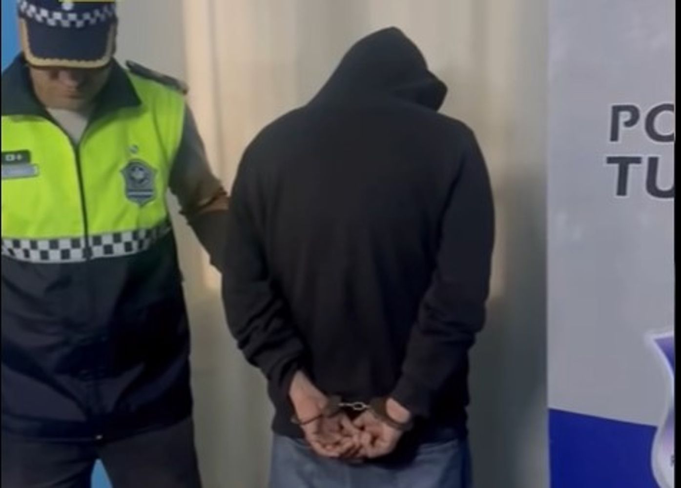 El violento fue puesto a disposición de la justicia luego del indignante hecho que generó fuerte repudio en las redes.