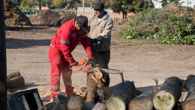 La Huerta Municipal, ubicada en Lamadrid 3900, funciona como punto de retiro durante las 24 horas.
