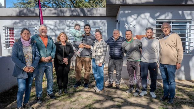 Entrega de Viviendas Plan Casa y Casa Social Arroyito