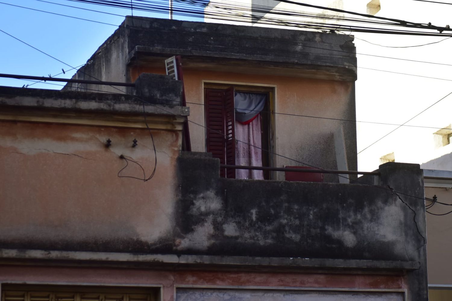 Casa del detenido por la desaparición de Agostina Vega.