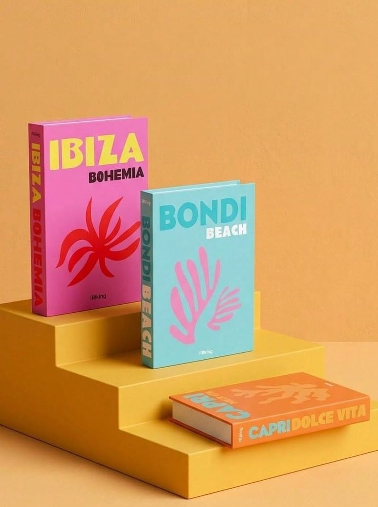 Así son los libros que Juliana Awada eligió para su decoración.