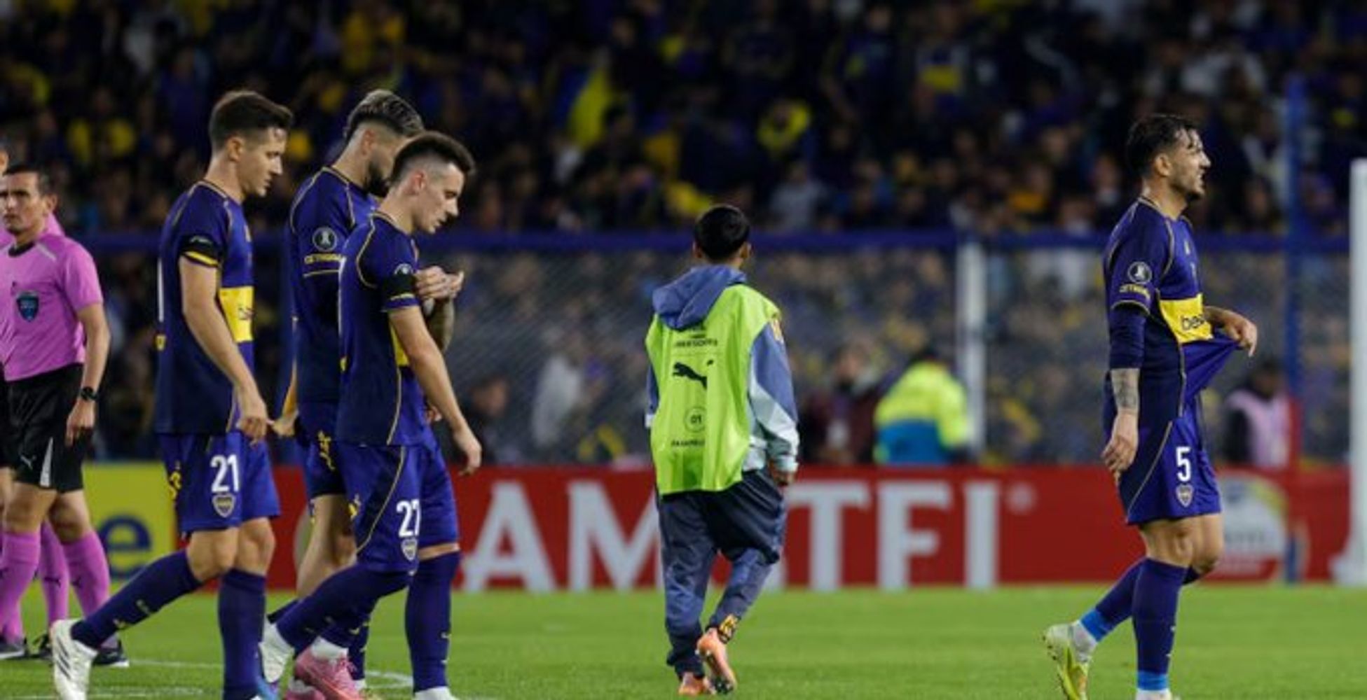 Boca, derrotado en la Bombonera, y afuera de la Libertadores.