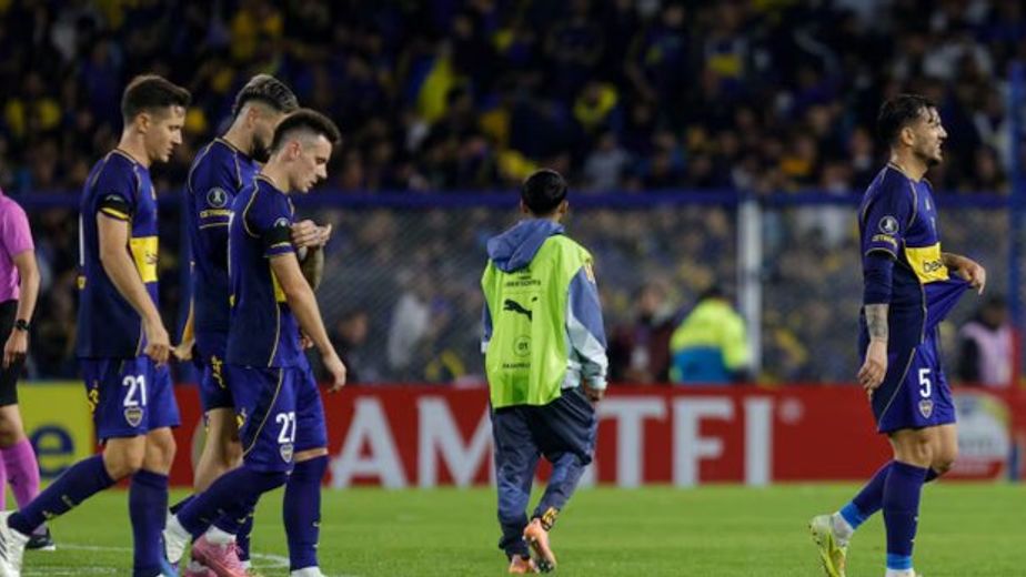 Papelón de Boca: perdió en la Bombonera y está afuera de la Copa Libertadores
