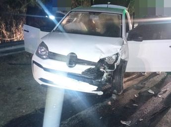 Perdió el control en una curva y provocó un fuerte choque en Villa del Lago